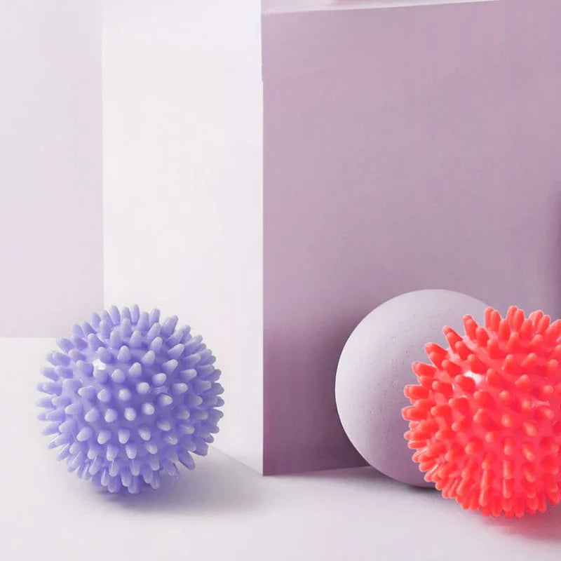 Balle de massage hérisson.   ///   Hedgehog massage ball