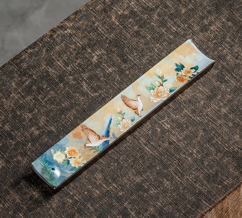 Porte encens en céramique.   ///   Ceramic incense base