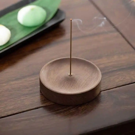 Base pour encens.   ///   Incense base.