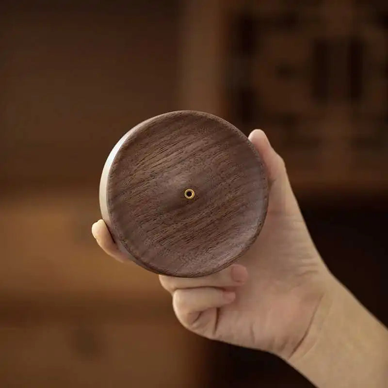 Base pour encens.   ///   Incense base.
