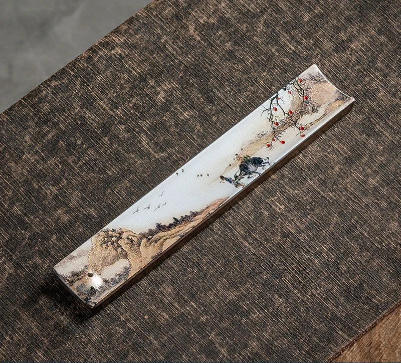 Porte encens en céramique.   ///   Ceramic incense base