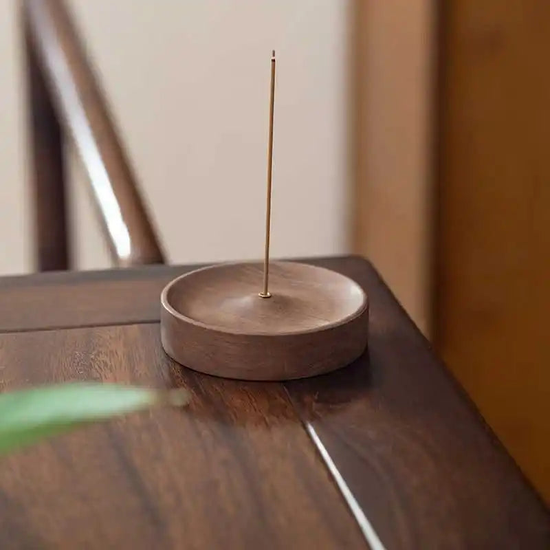 Base pour encens.   ///   Incense base.
